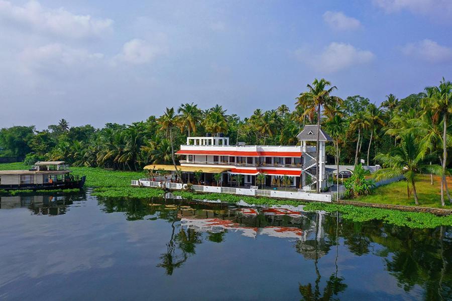 Vembanad Village Backwater Resort Alappuzha Екстериор снимка