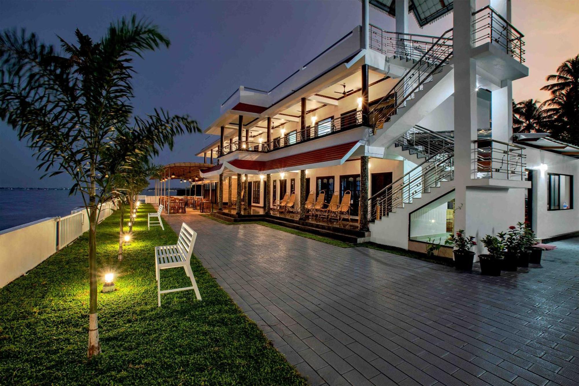 Vembanad Village Backwater Resort Alappuzha Екстериор снимка