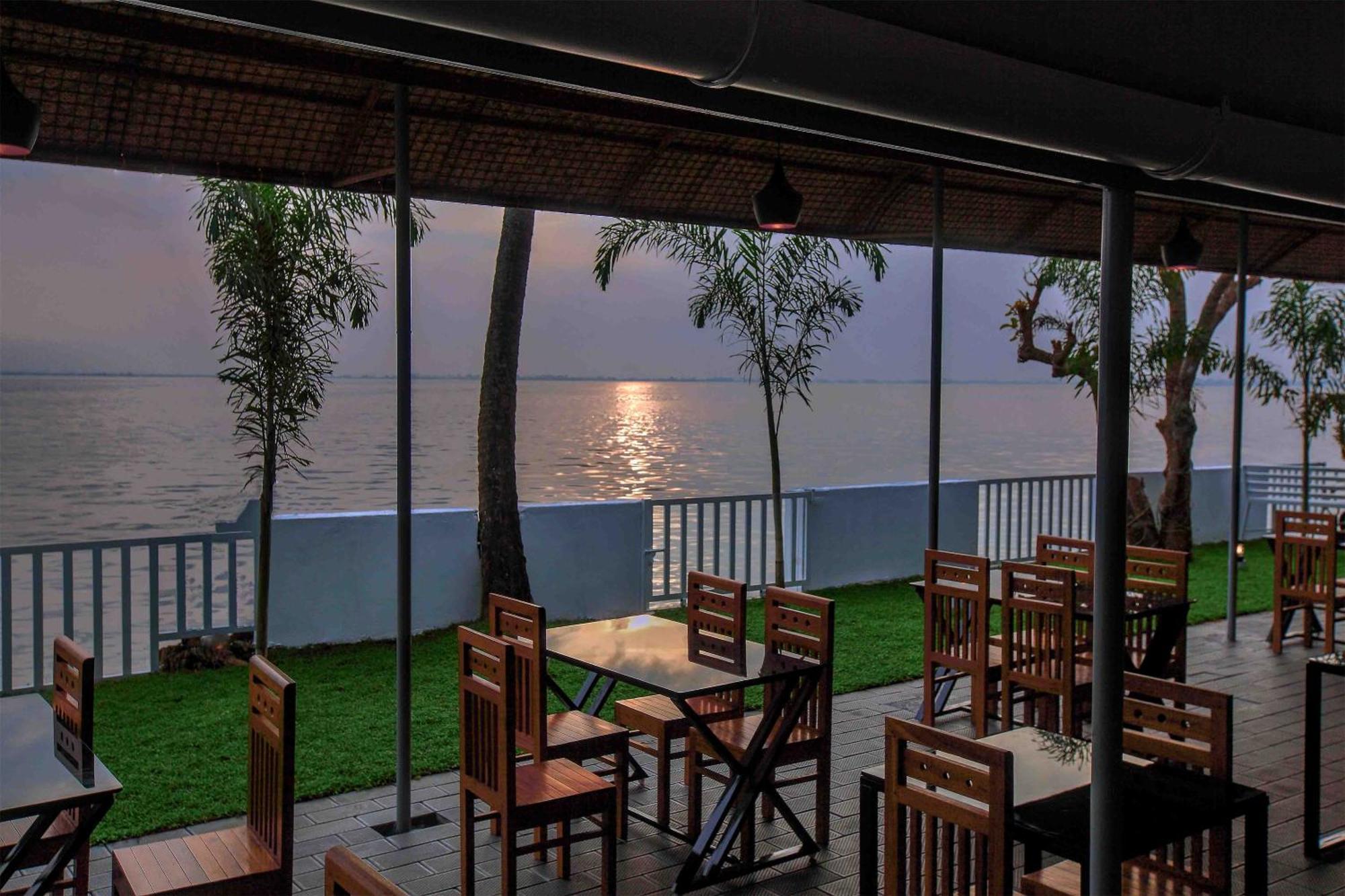 Vembanad Village Backwater Resort Alappuzha Екстериор снимка