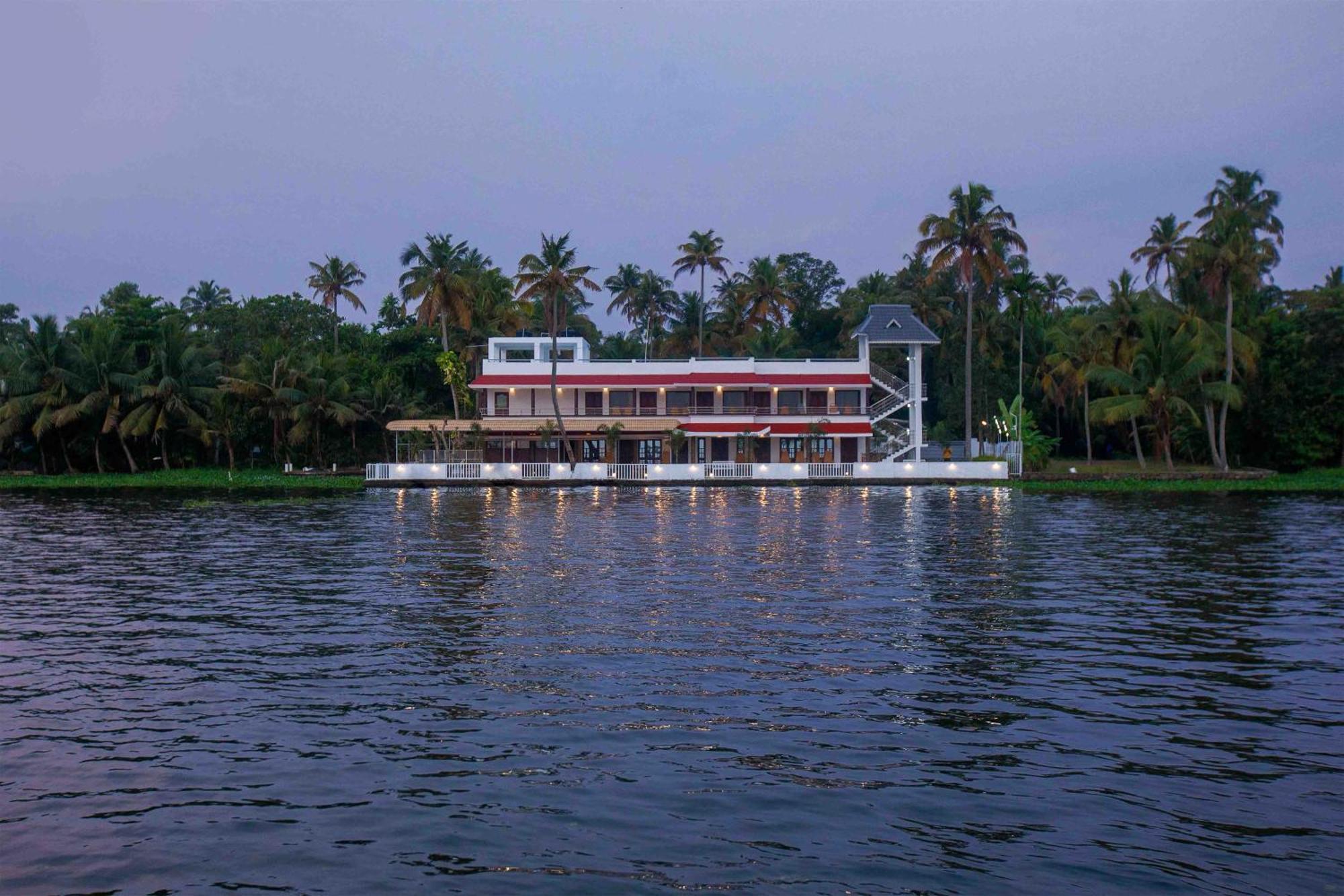 Vembanad Village Backwater Resort Alappuzha Екстериор снимка