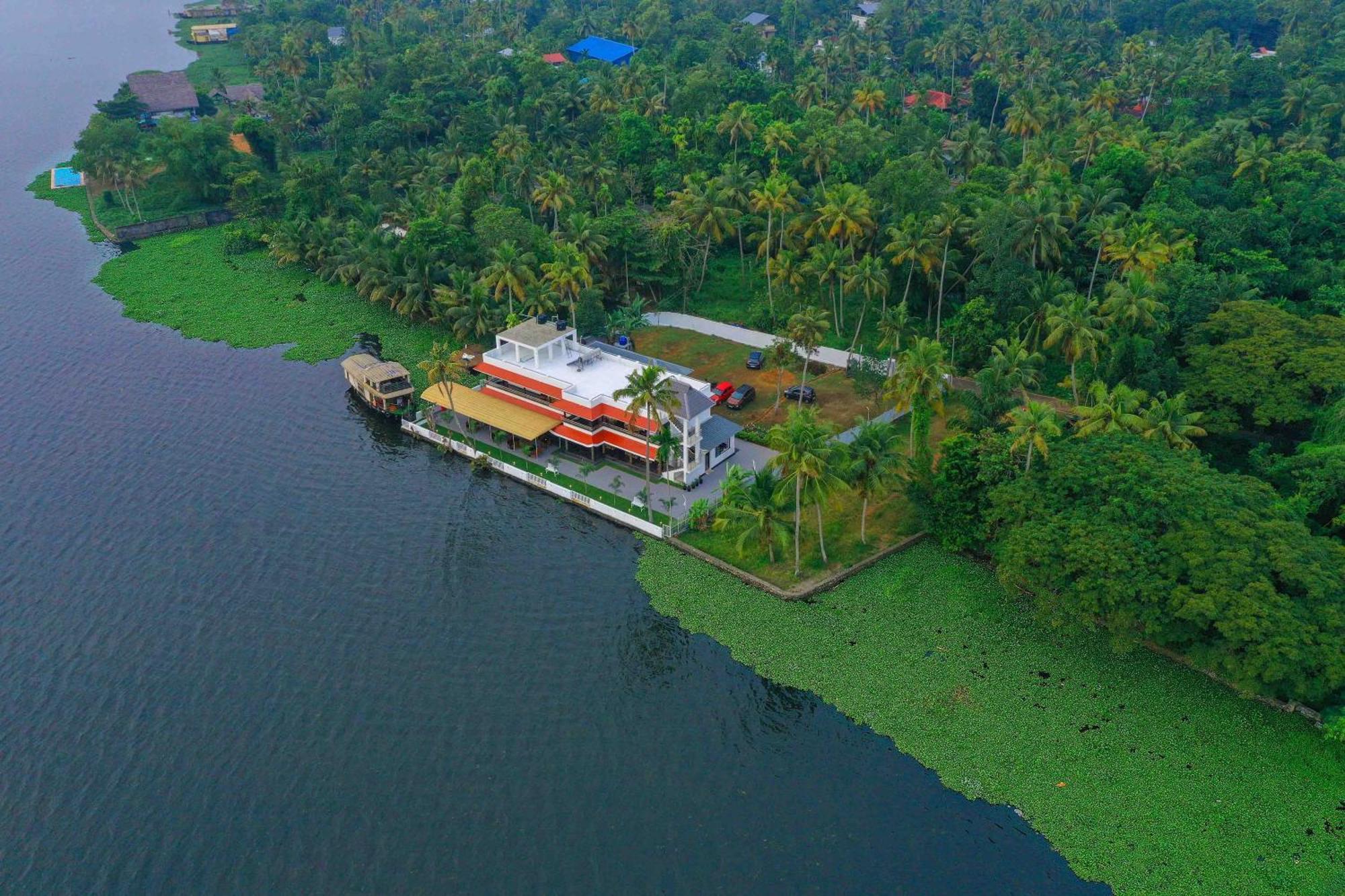 Vembanad Village Backwater Resort Alappuzha Екстериор снимка