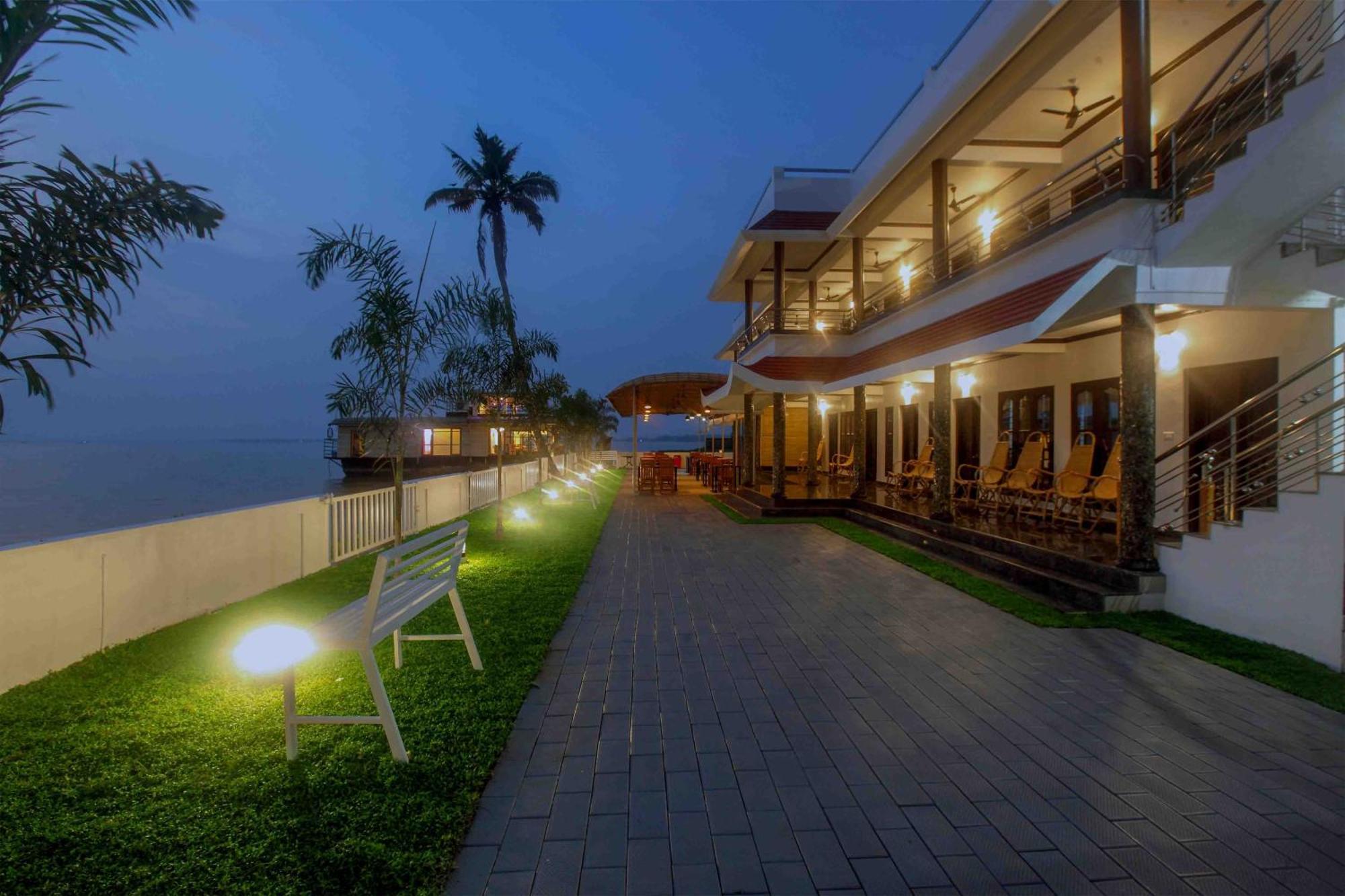 Vembanad Village Backwater Resort Alappuzha Екстериор снимка